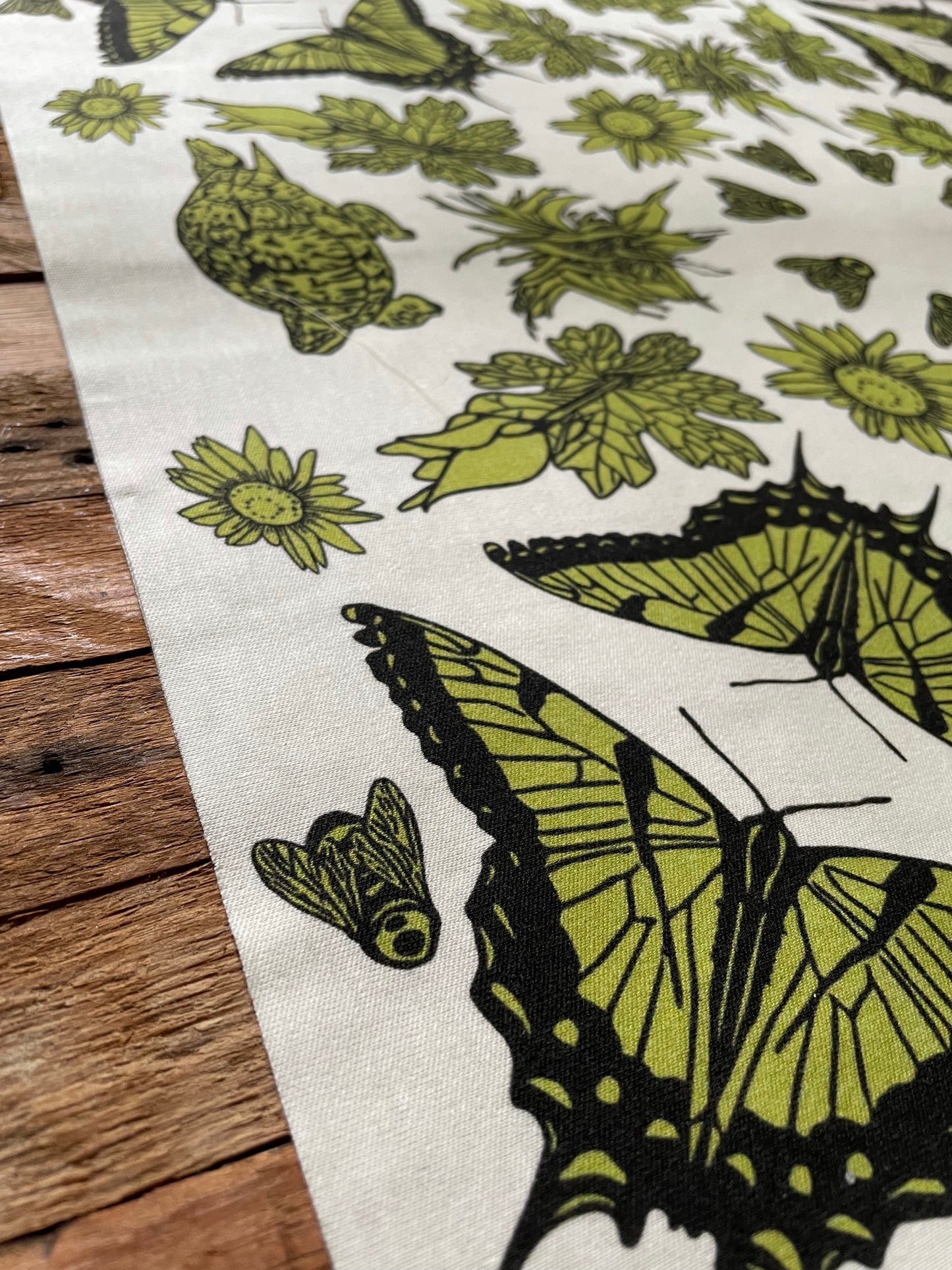 Local Nature READING CLOTH / BANDANA 19x19"